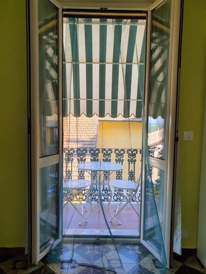Casa Soggiorno Il Quetzales Валенца Экстерьер фото